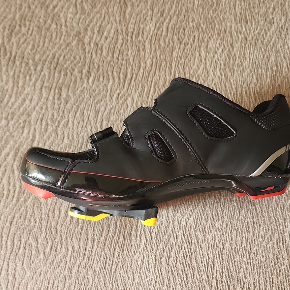 Specialized Black and Red Cycling Shoes - Picture 4 of 11